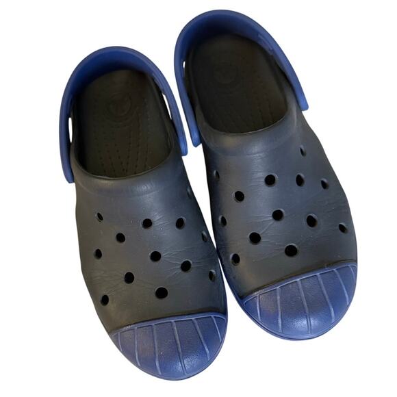 Crocs Blue size 3 - Picture 1 of 3
